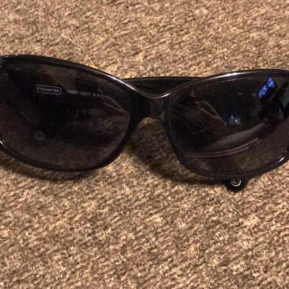 Coach Sunglasses - Picture 3 of 4